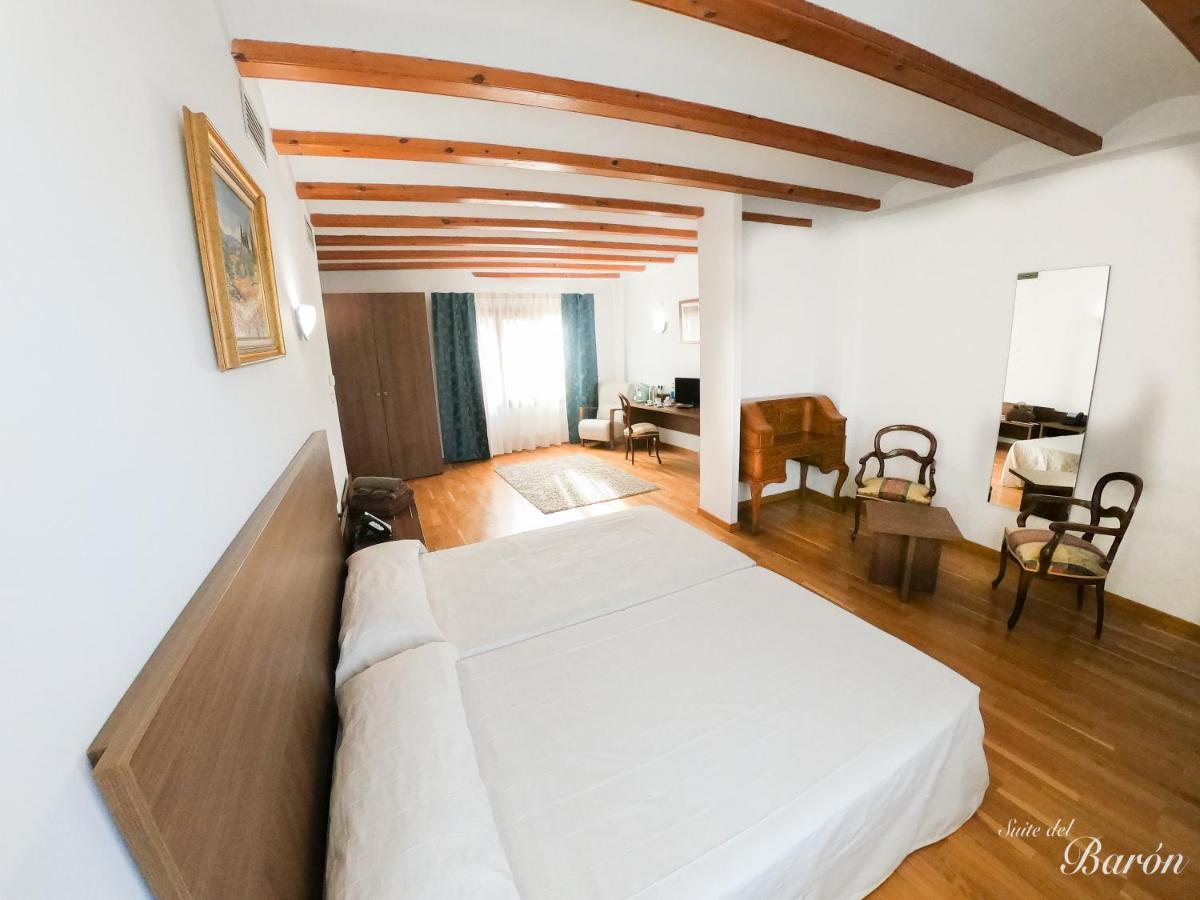 Hotel Baron Andilla Valdealgorfa 外观 照片