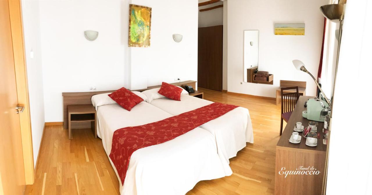 Hotel Baron Andilla Valdealgorfa 外观 照片